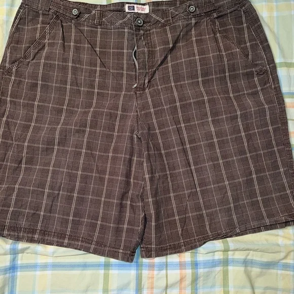 Bundle of 5 Bermuda style woman size 18 ( 4 preowned & 1 NWT) - Picture 8 of 16